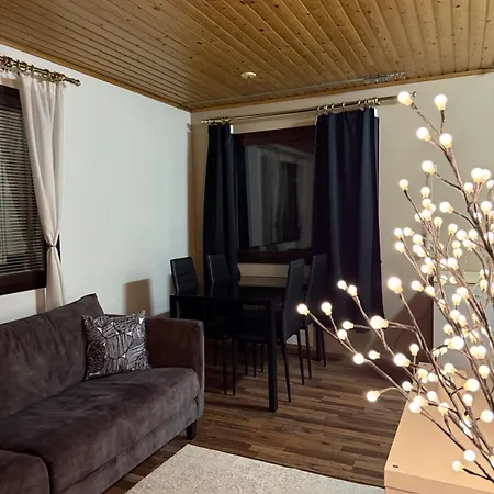 Апартаменты Neat With Private Entrance