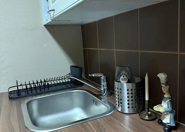 Neat With Private Entrance Апартаменты Кеми